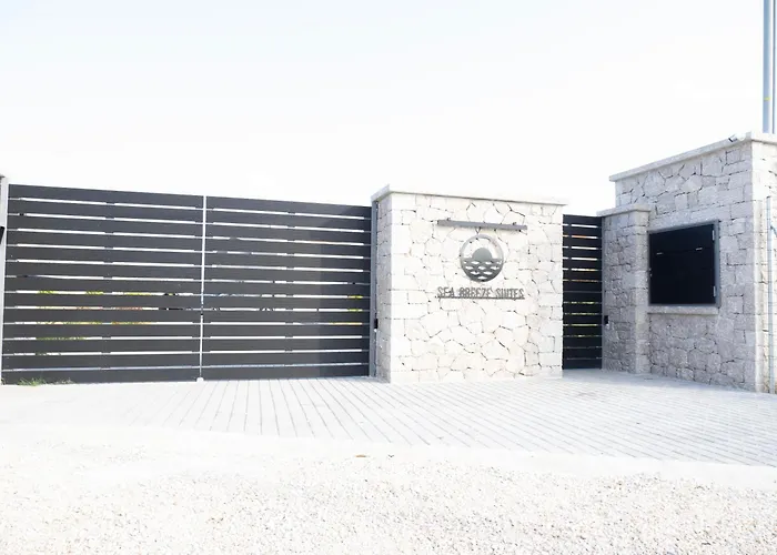 Sea Breeze Suites Maistro 4Per With Private Pool