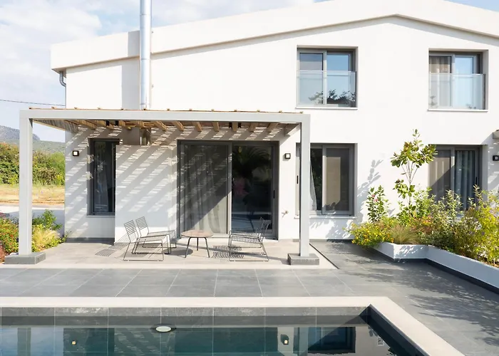Sea Breeze Suites Maistro 4Per With Private Pool