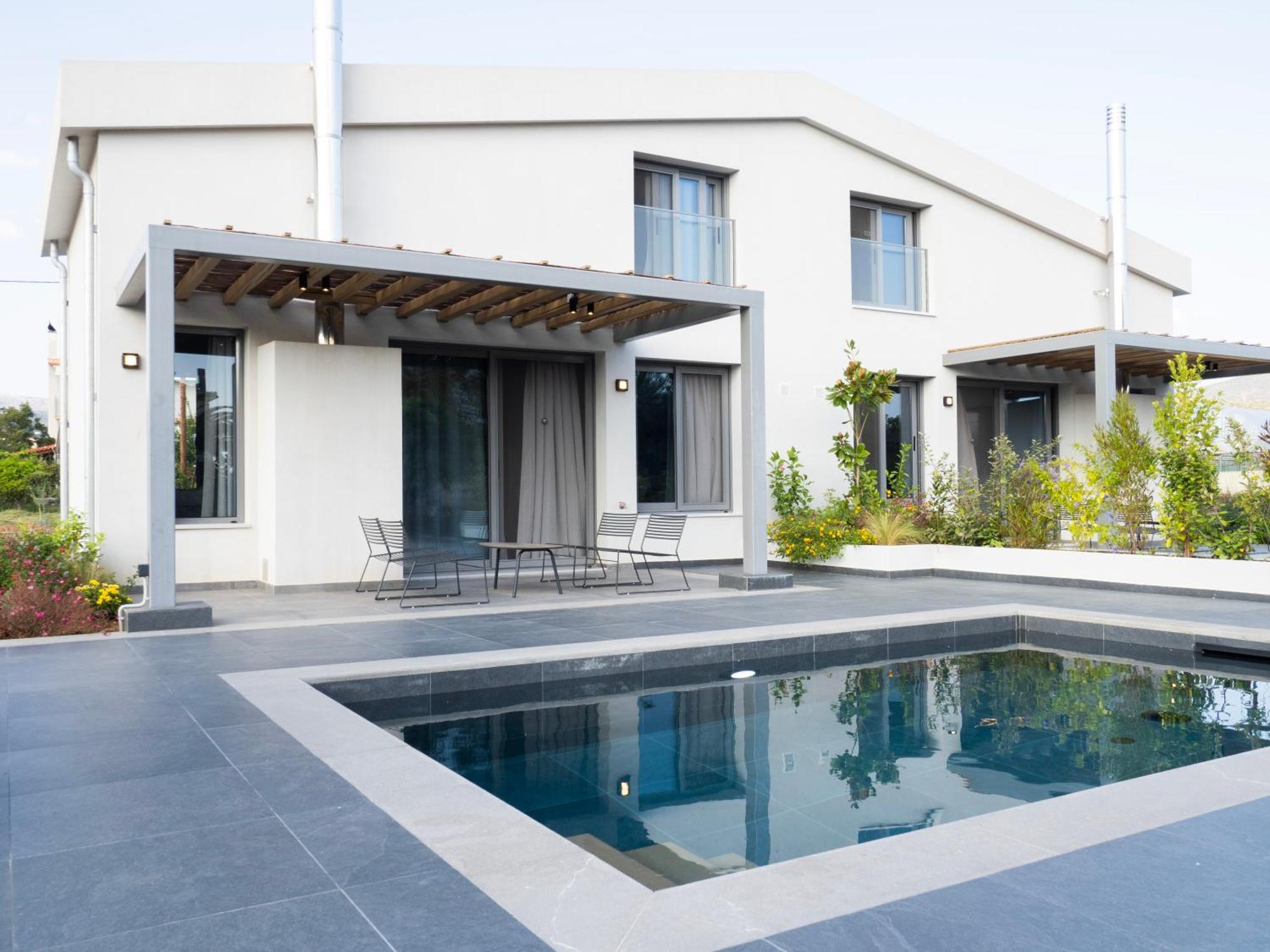 Sea Breeze Maistro 4per With Private Pool